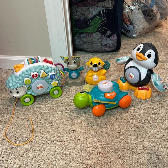 Fisher-Price Linkimals Set Interactive Baby Toy with Lights...